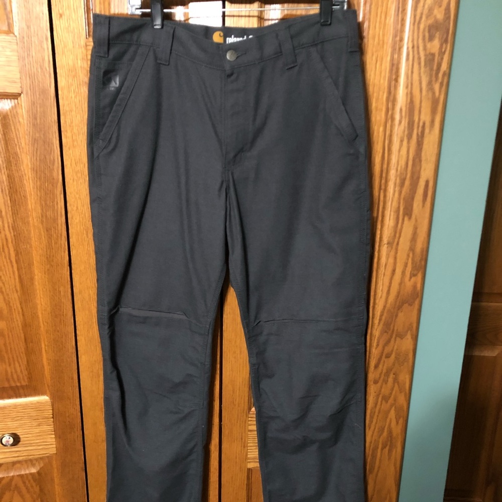 Carhartt Men’s Size 34 Full Swing Cryder Dungaree pants. NEW without tags.